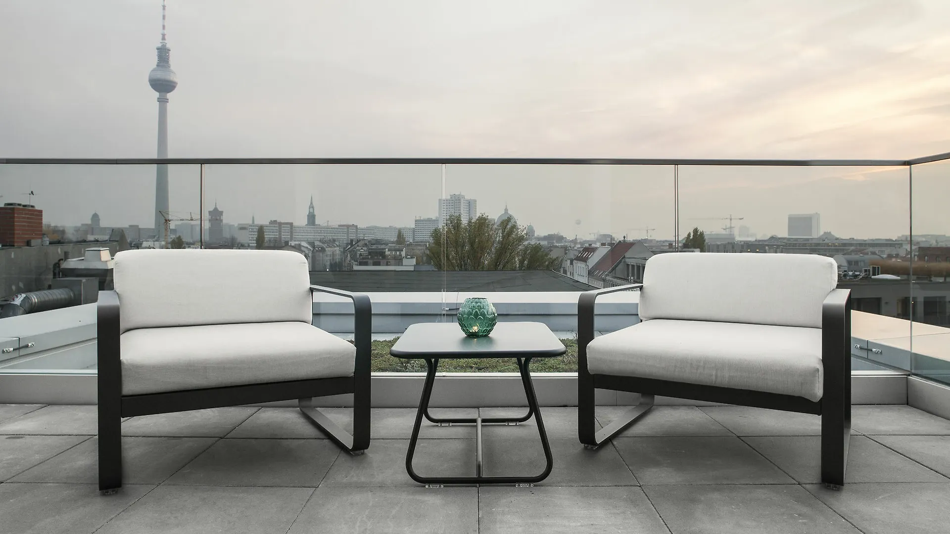 ברלין Amano Home Apartments 3*,